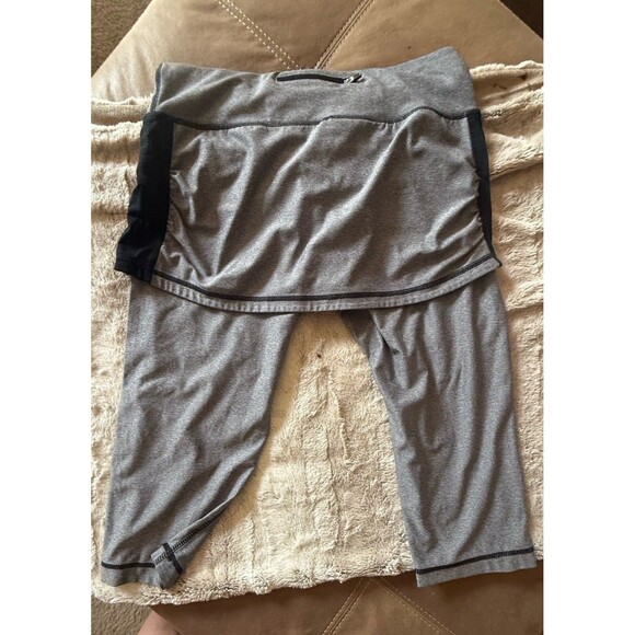 SM Women Skirted Legging Gray Size M Tennis Active Gym Workout Exercise - Picture 4 of 4